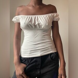 Brandy Melville off the shoulder top